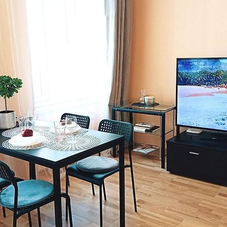 Centrally Located Studio Apartment Riga Ngoại thất bức ảnh