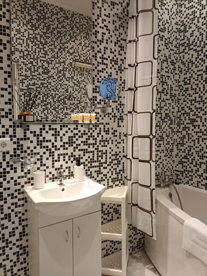 Centrally Located Studio Apartment Riga Ngoại thất bức ảnh