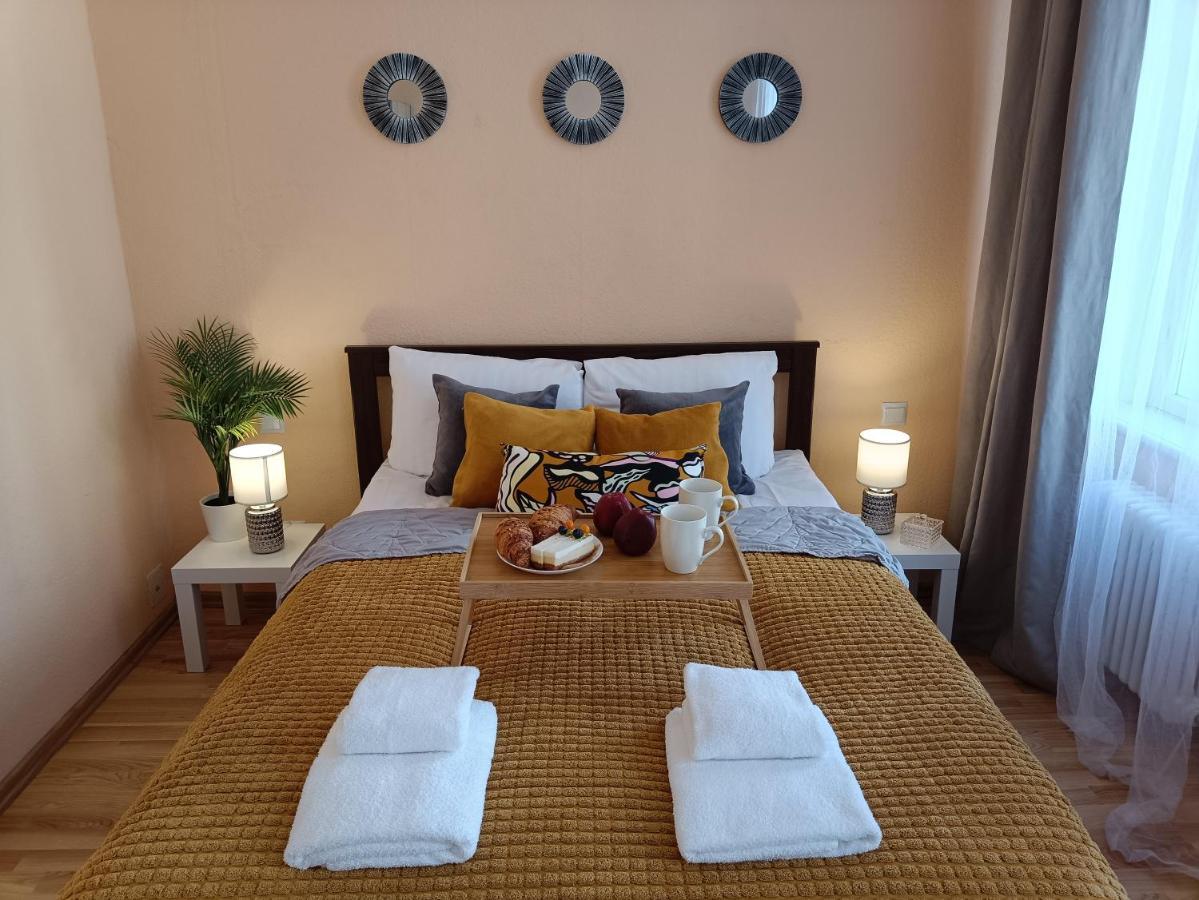 Centrally Located Studio Apartment Riga Ngoại thất bức ảnh